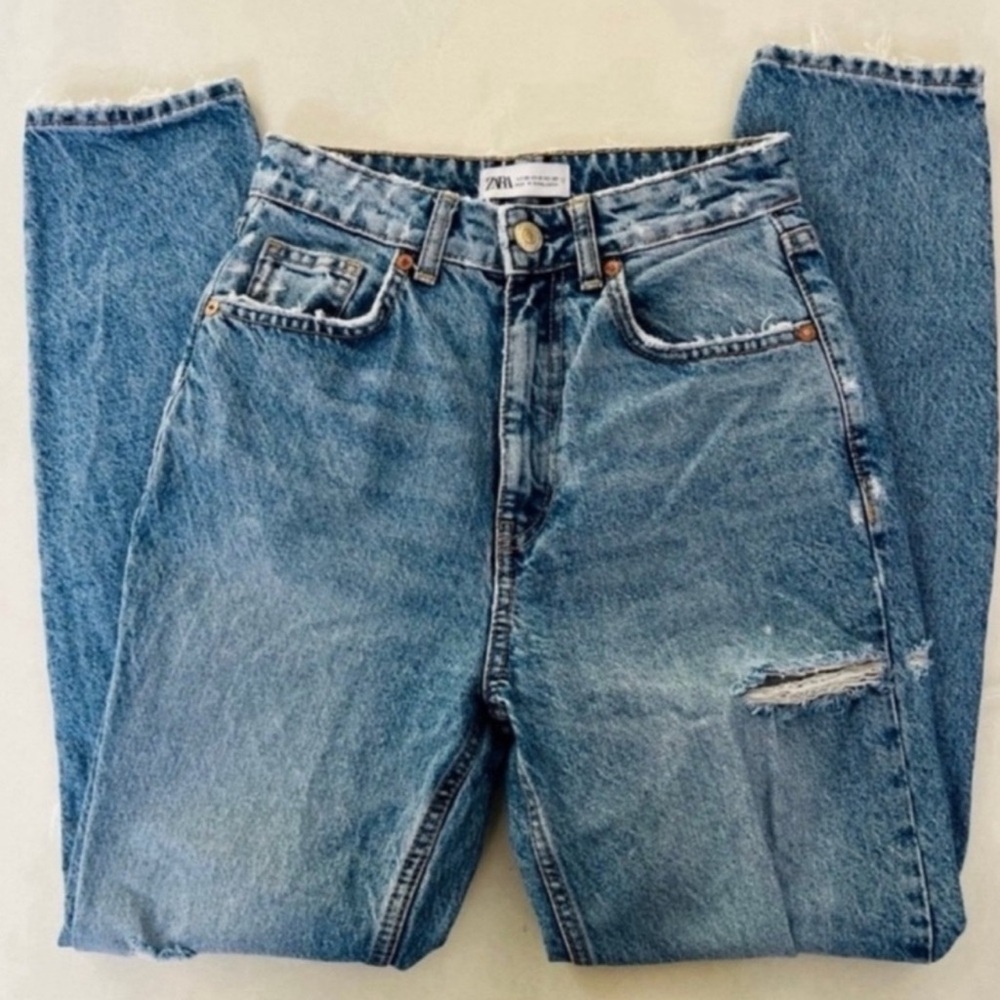 Zara High Rise Distressed Mom Jean 0